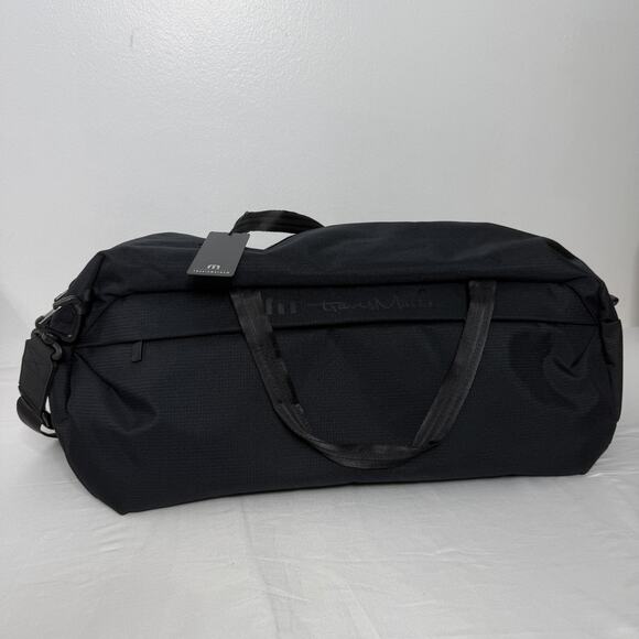 Travis Mathew Duffel Bag Gym Travel Carry On Mens Shoulder Strap NEW - Picture 1 of 8